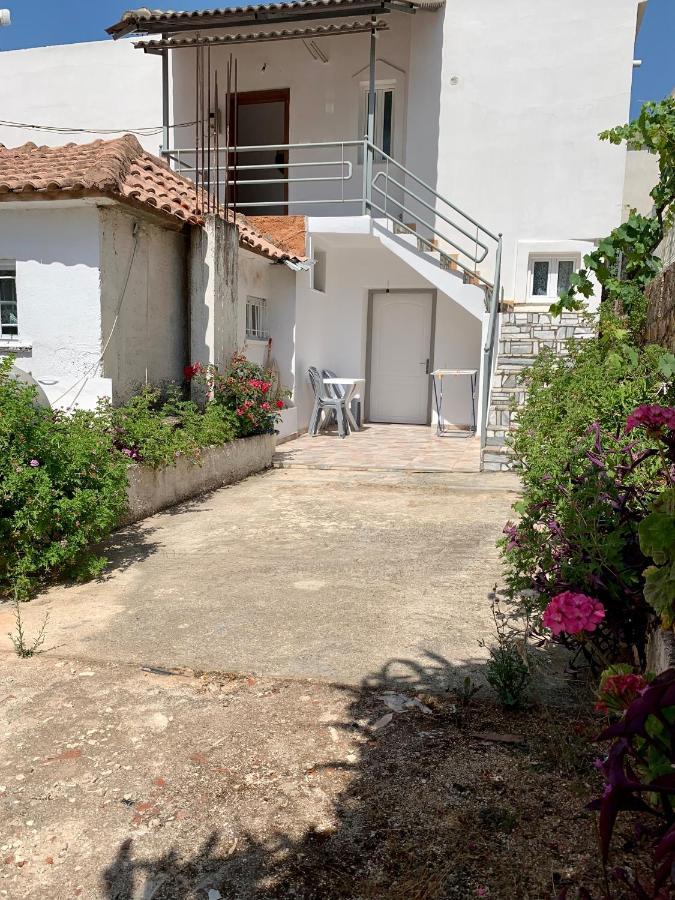 Vaso Apts Sarandë Esterno foto
