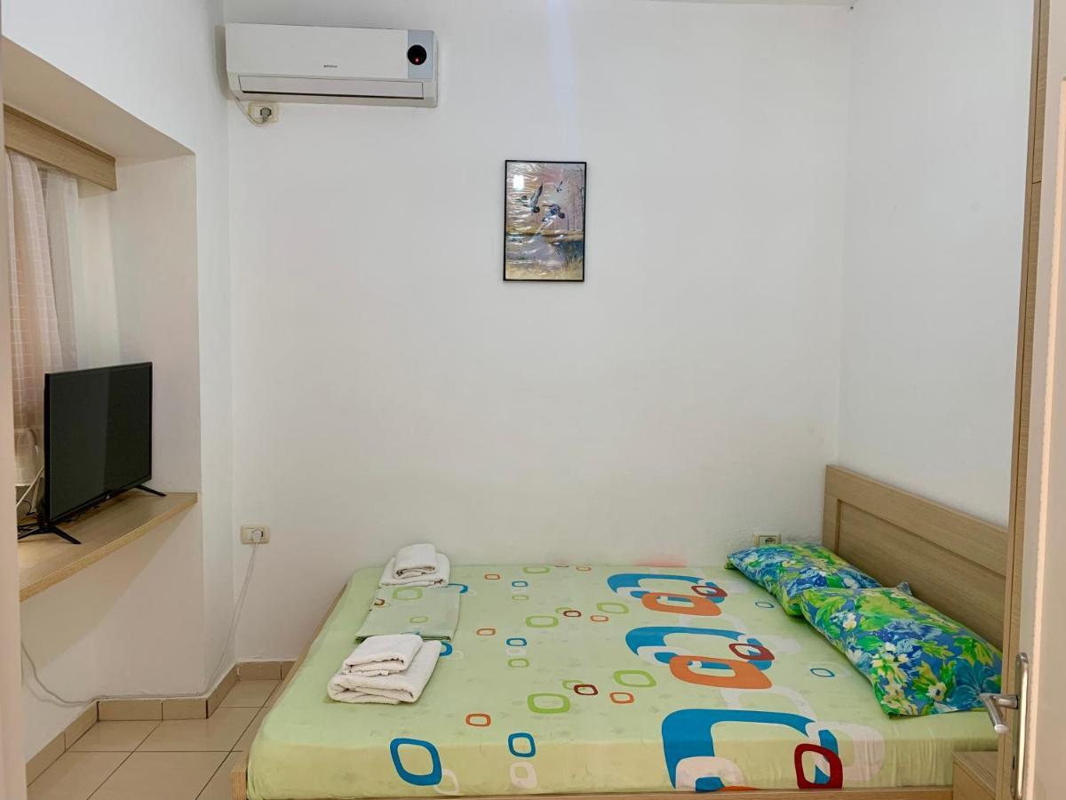 Vaso Apts Sarandë Esterno foto