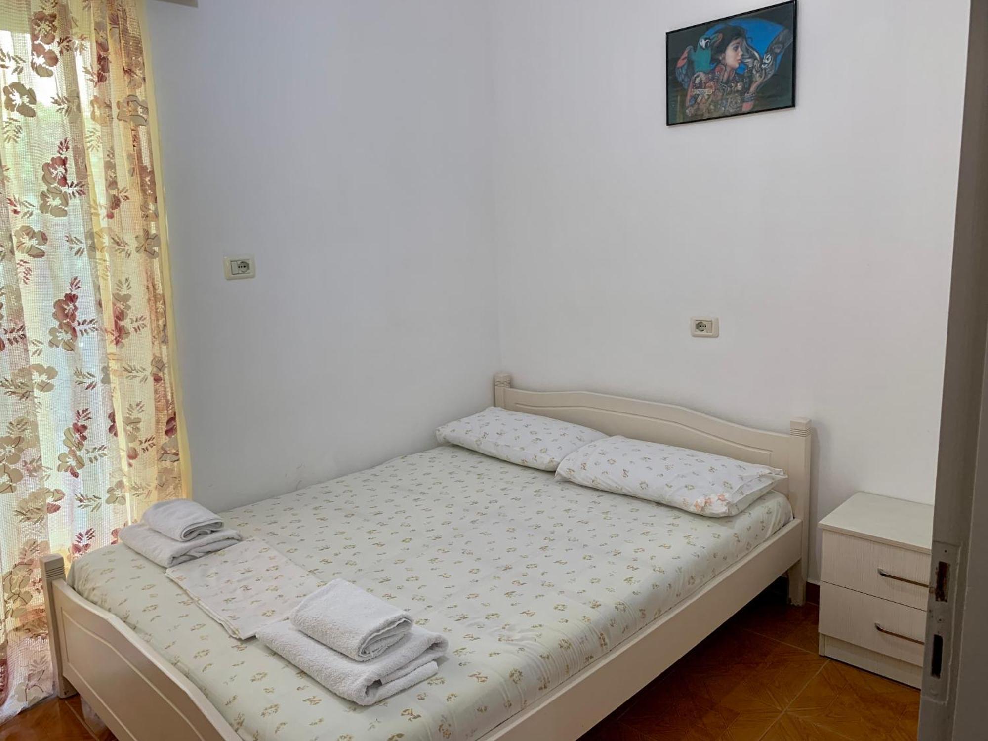Vaso Apts Sarandë Esterno foto