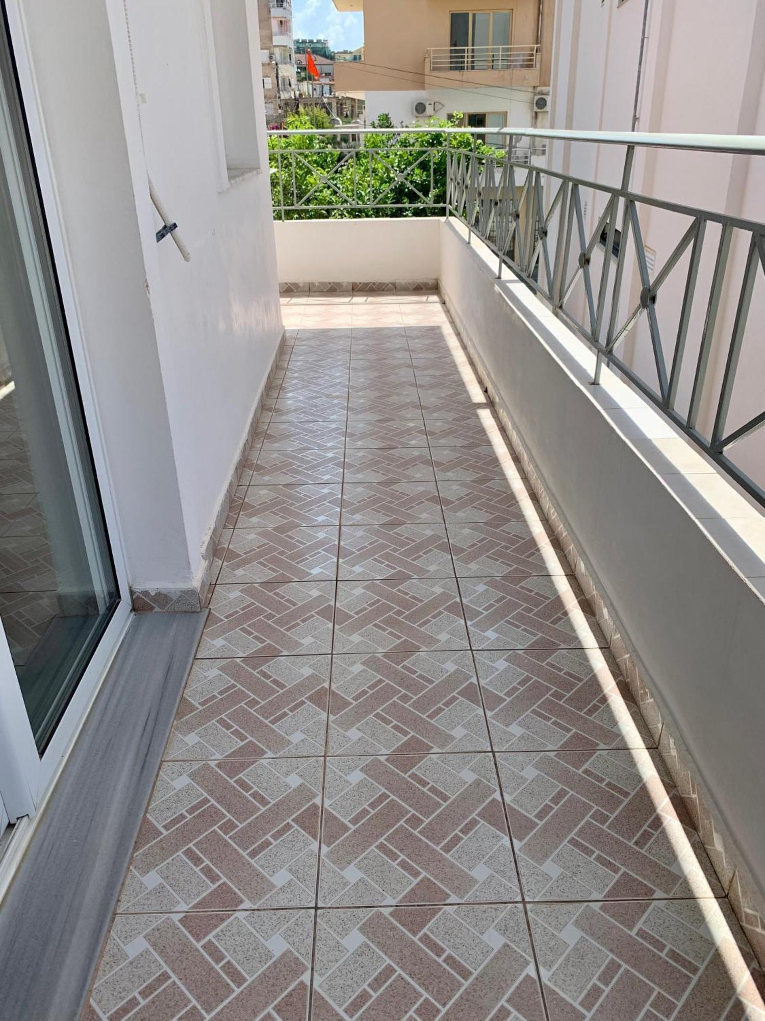 Vaso Apts Sarandë Esterno foto