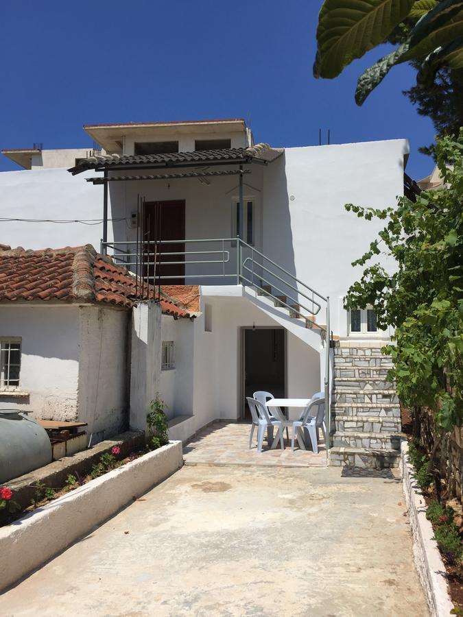 Vaso Apts Sarandë Esterno foto