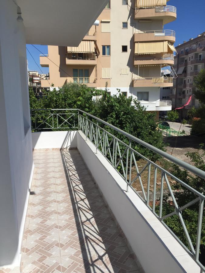 Vaso Apts Sarandë Esterno foto