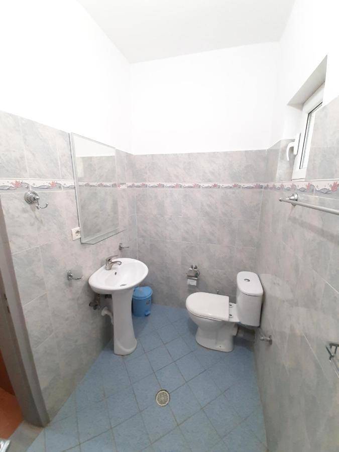 Vaso Apts Sarandë Esterno foto